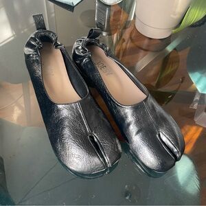 Black leather tabi slip on heels size 7
